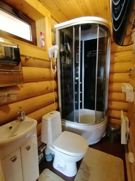 Уютный коттедж с видом на озеро