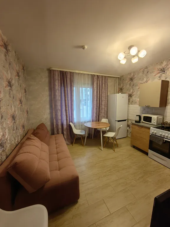 Двухкомнатная квартира в аэропорту с новым ремонтом