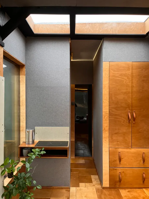 Домик на озере