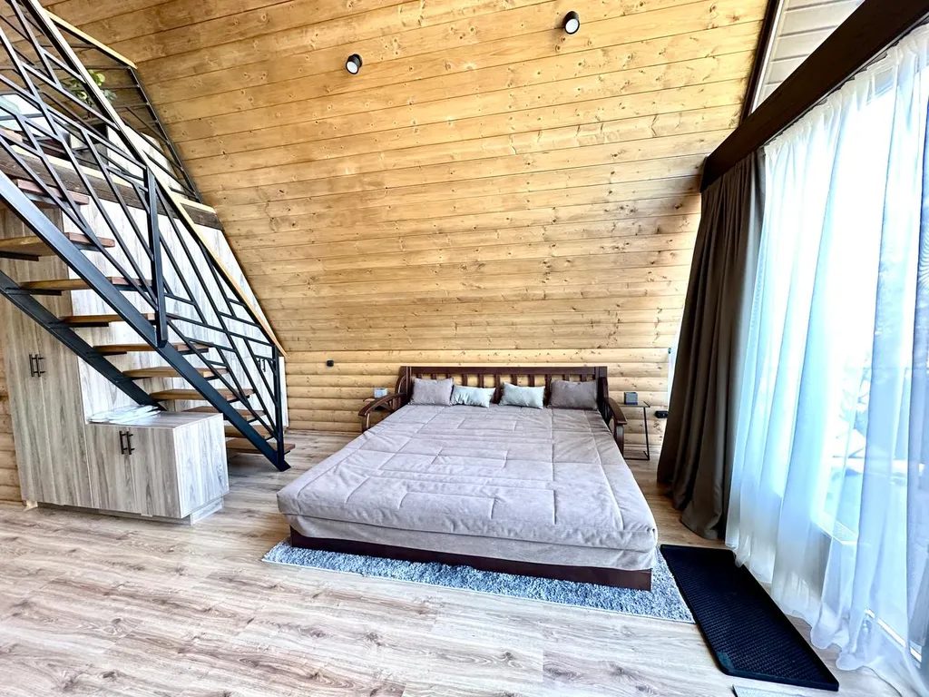 А-фрейм с видом на горы