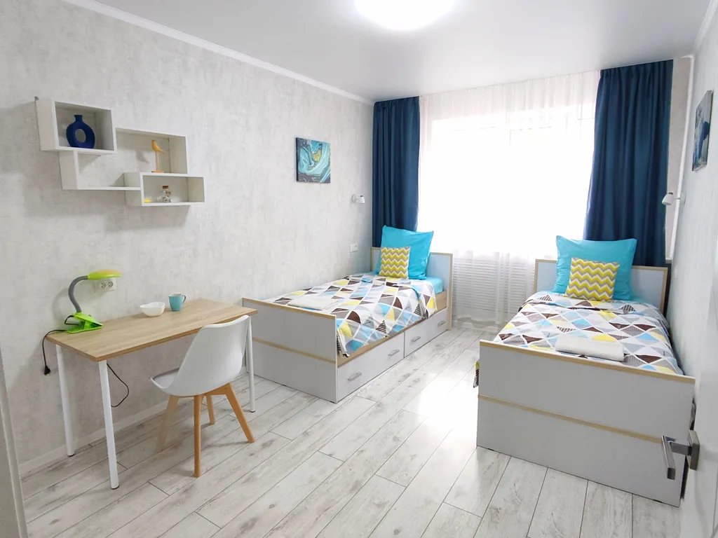 Комфортная трехкомнатная квартира в центре на Полежаева