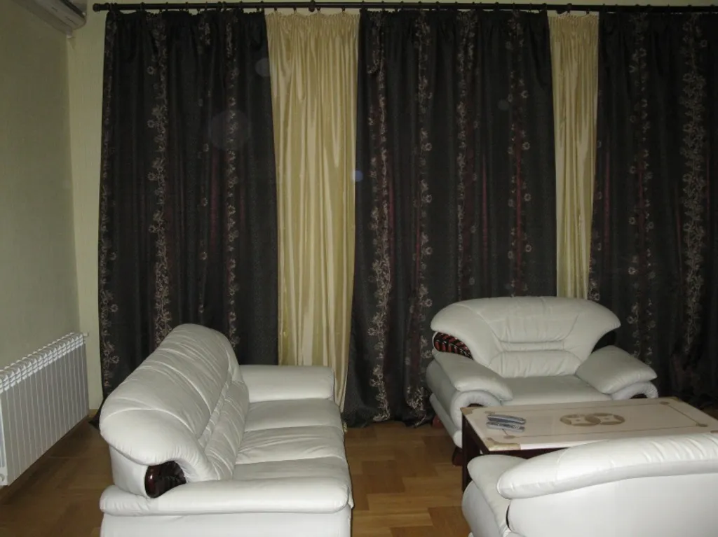 Большая 3-комнатная квартира в историческом доме — аренда посуточно в Севастополь