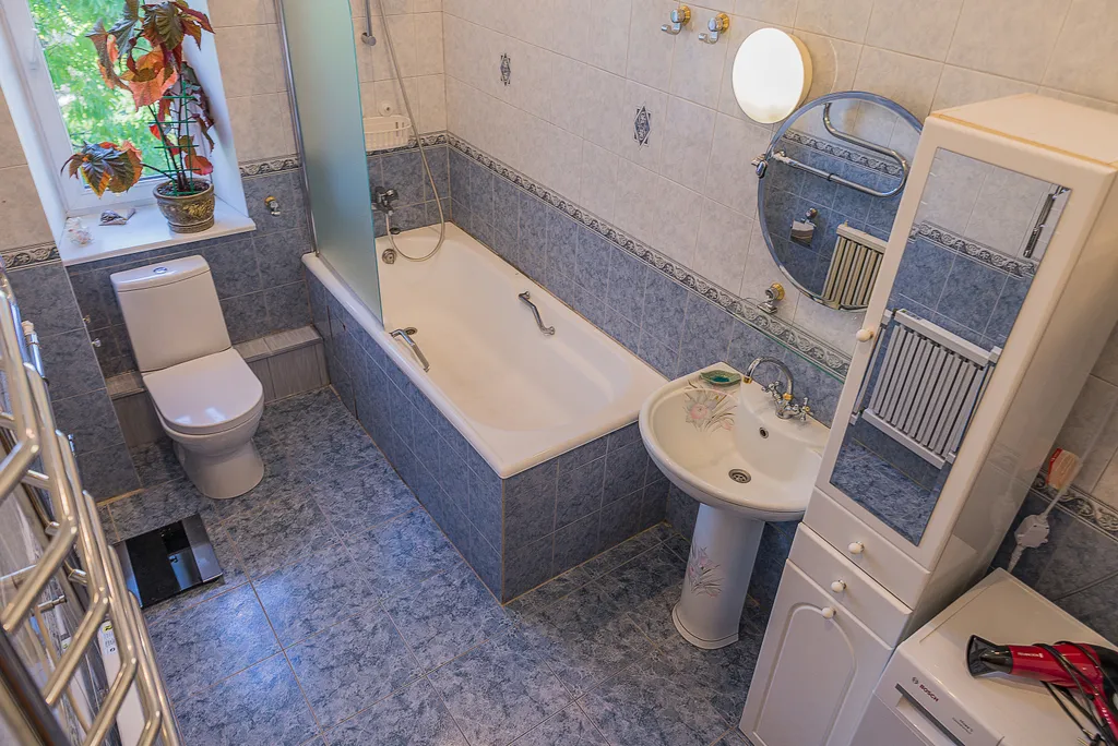 2-комнатная сталинка с террасой в ультрацентре с парковочным местом