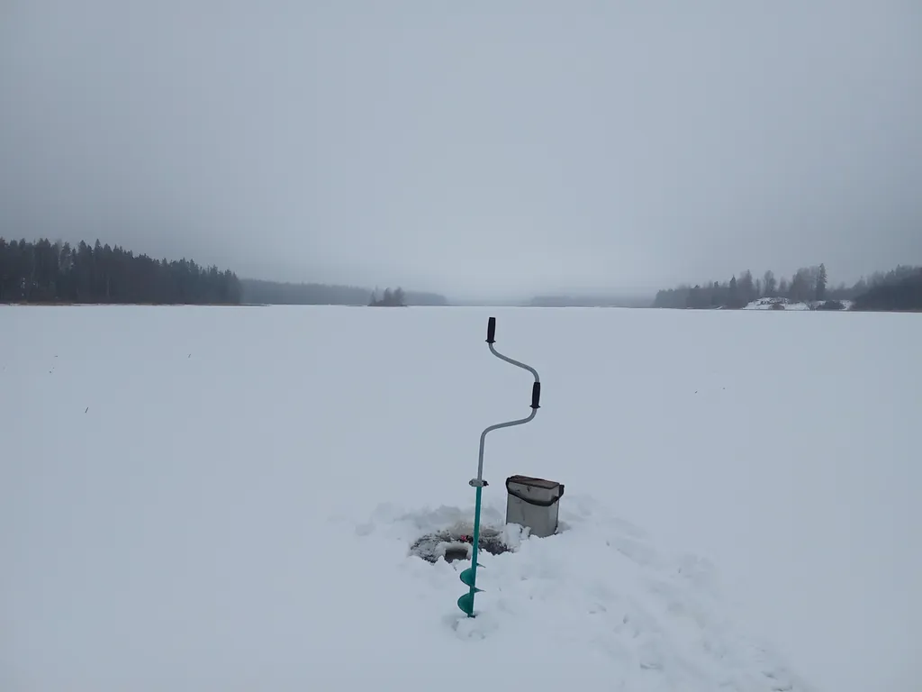 Уютный домик на берегу речки