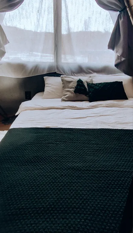 Двухэтажный а-фрейм 2 с панорамным остеклением и террасой