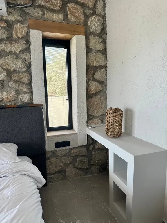 Роскошная вилла с бассейном и видом на горы