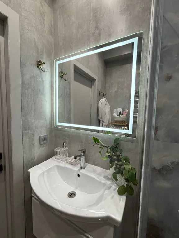 Квартира Двухкомнатная квартира с дизайнерским ремонтом — Адлер