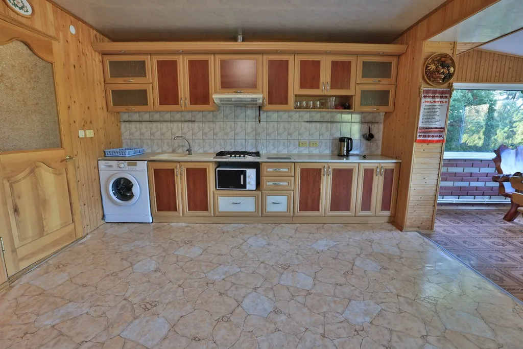 Коттедж Дом 3 спальни, большой двор беседка мангал усадьба Можжевеловый дворик — Айвовое