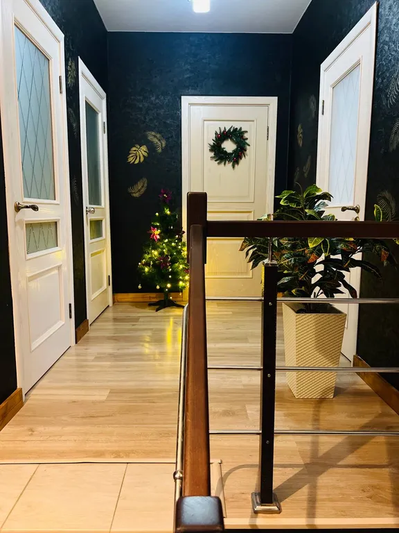 Дом с бассейном