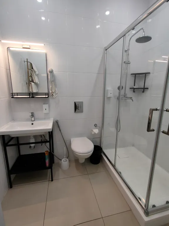 Номер в отеле с 2 отдельными кроватями и кондиционером