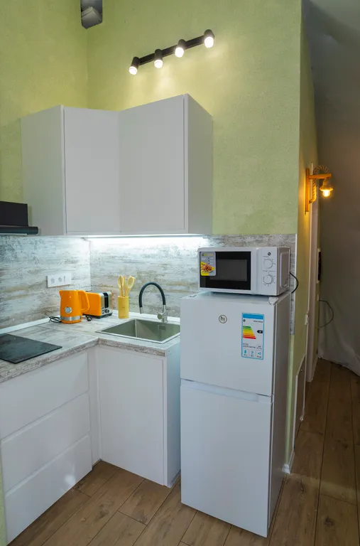 Сфера в сосновом лесу