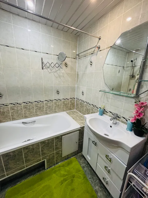 Просторная уютная двухкомнатная квартира в центре города