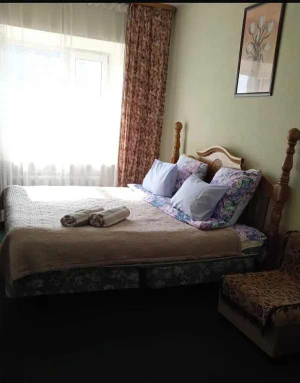 Двухкомнатная квартира класса люкс с балконом в центре города