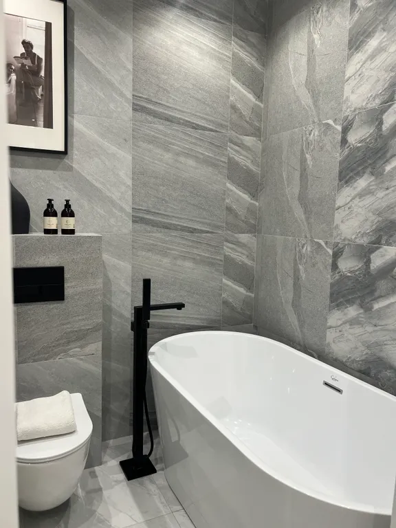 Современный апартамент в тихом районе