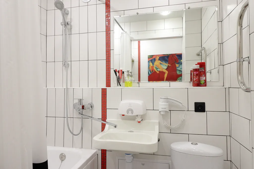 Центр Юго-Запада рядом с Большим Глобусом и Макдональдсом