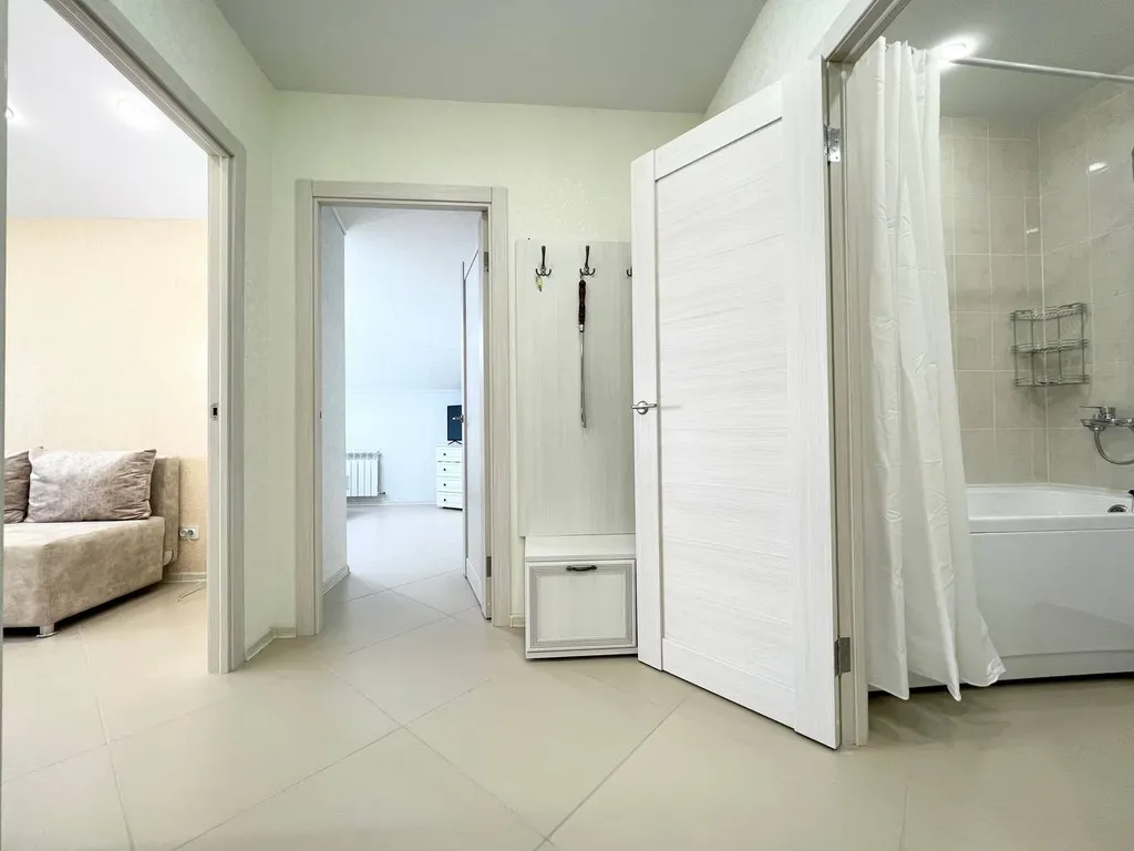 Комфортабельная 3-к квартира в новом доме на Тульской