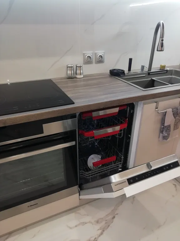 Уютная, новая квартира в центре города