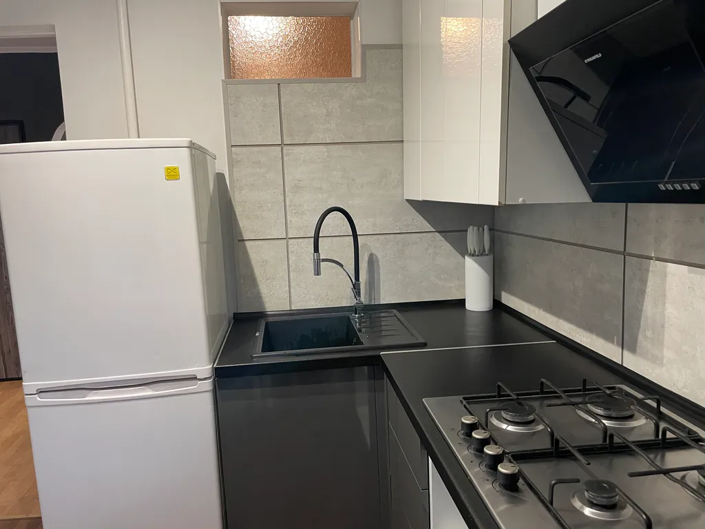 Аквамариновый вечер в центре города