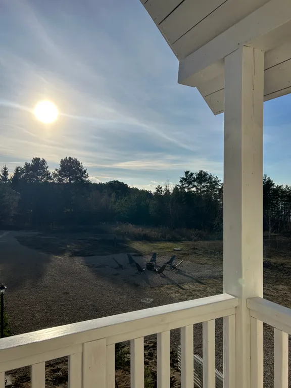 Дом в лесу с баней и видом на Волгу