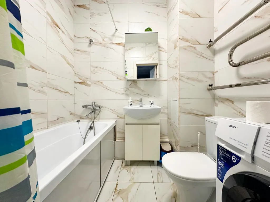 Квартира Стильные просторные апартаменты в уютном районе — Самара