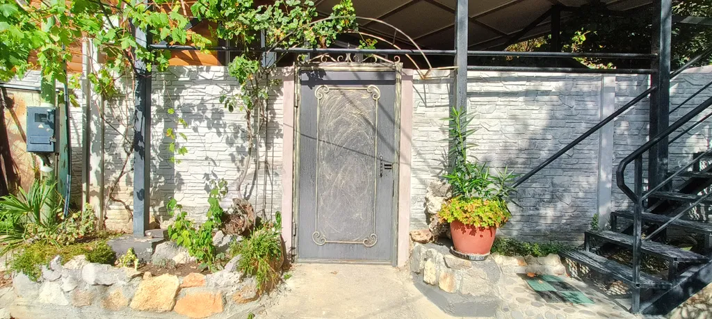 Квартира Номер рядом с санаторием Родина — аренда посуточно в Гаспра