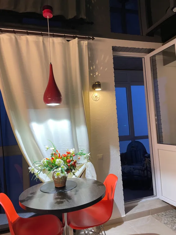 Уютная студия с дизайнерским ремонтом