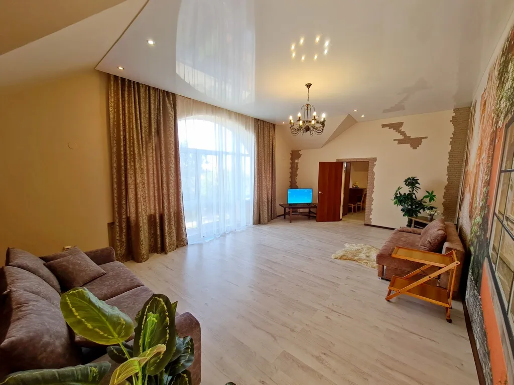 Коттедж у моря со своим двором до 11 человек, беседка, костровая чаша.