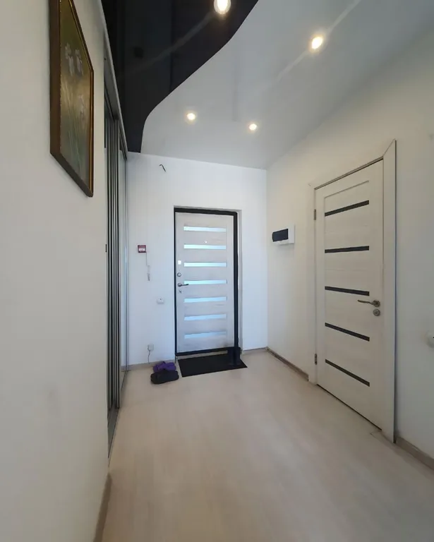 Уютная светлая квартира рядом в центре города с большой кроватью