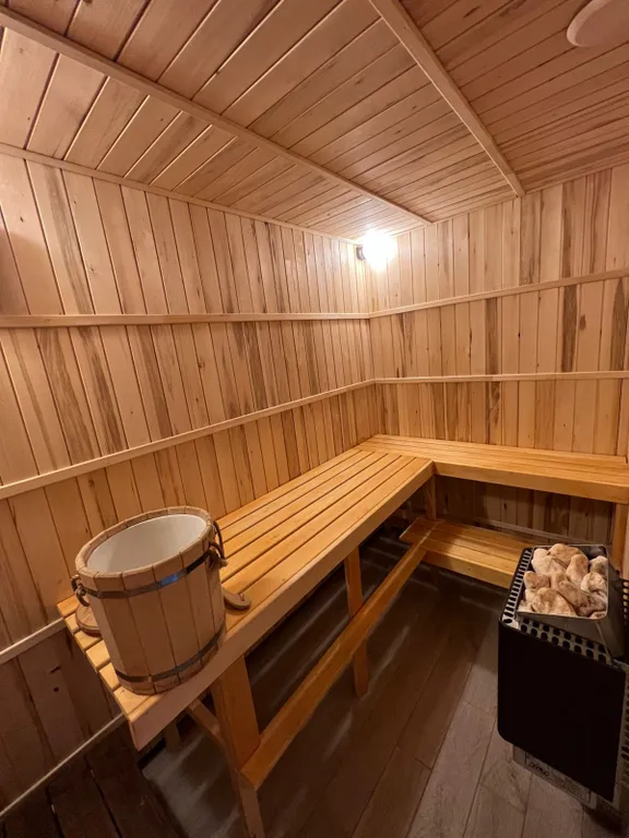 Большой и уютный дом с панорамными окнами и настольным теннисом