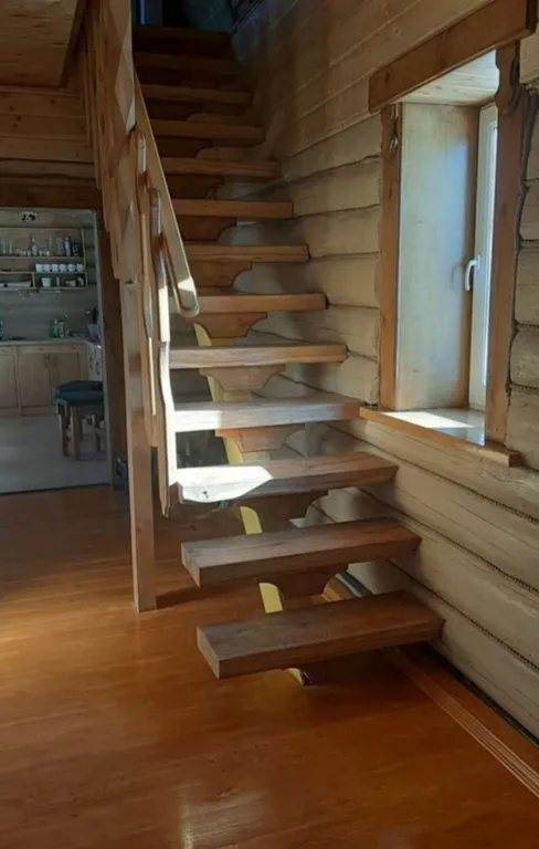 Дом у пруда