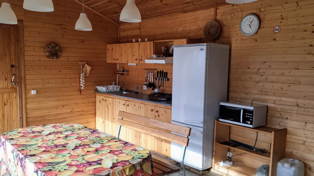 Коттедж Уютный домик в деревне — Калищи