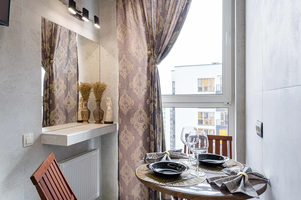 Студия с новым ремонтом (метро 5 минут пешком)