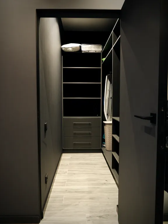 Дизайнерская евродвушка у канта на набережной