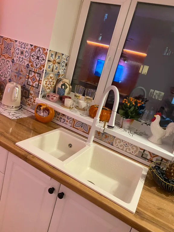 Orange House у Авачинской бухты