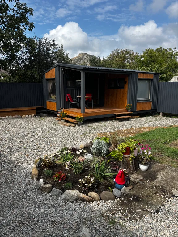 Уютный домик в тихом месте в центре