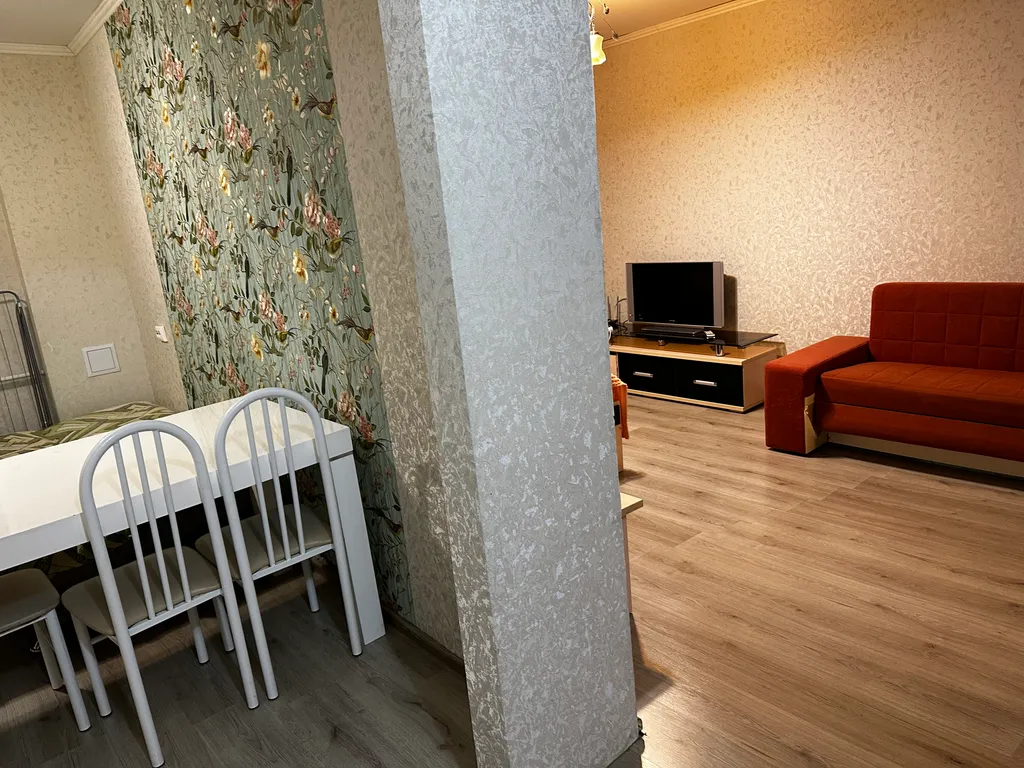 Уютная квартира около театра Нур