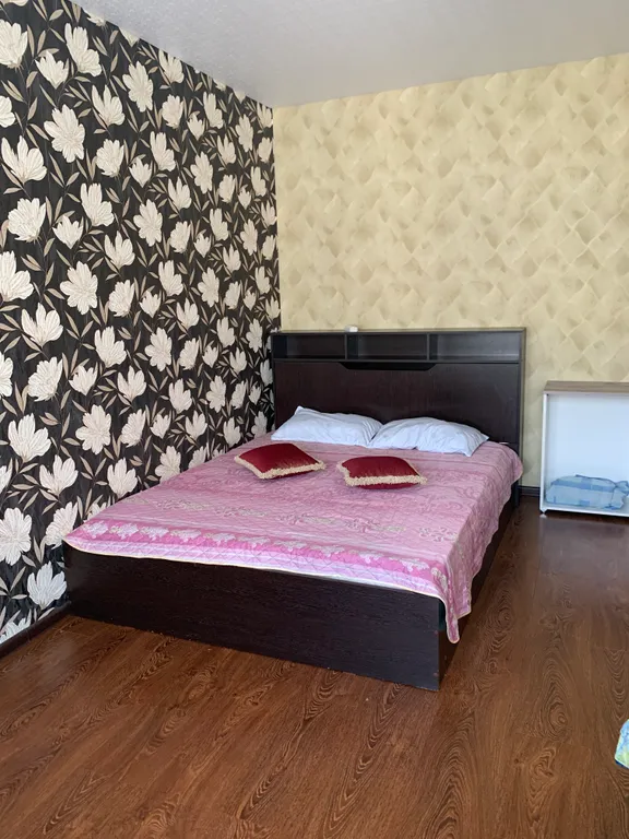 Уютная, просторная двухкомнатная квартира в тихом районе