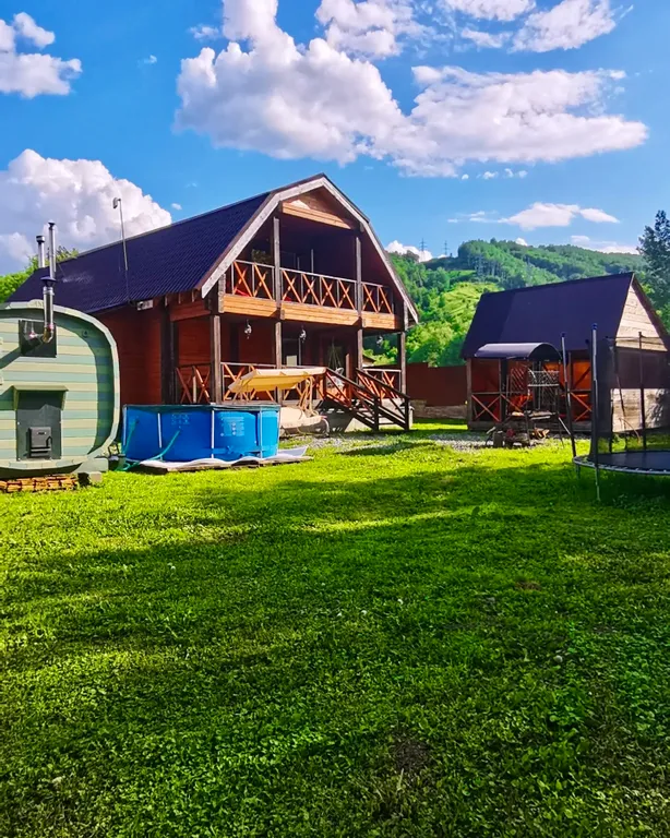 Коттедж в курортной зоне с видом на горы — аренда посуточно в Белокуриха