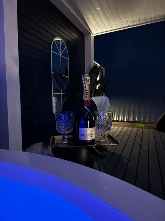 Уютный треугольный дом в 25 км от Минска с видом на лес.