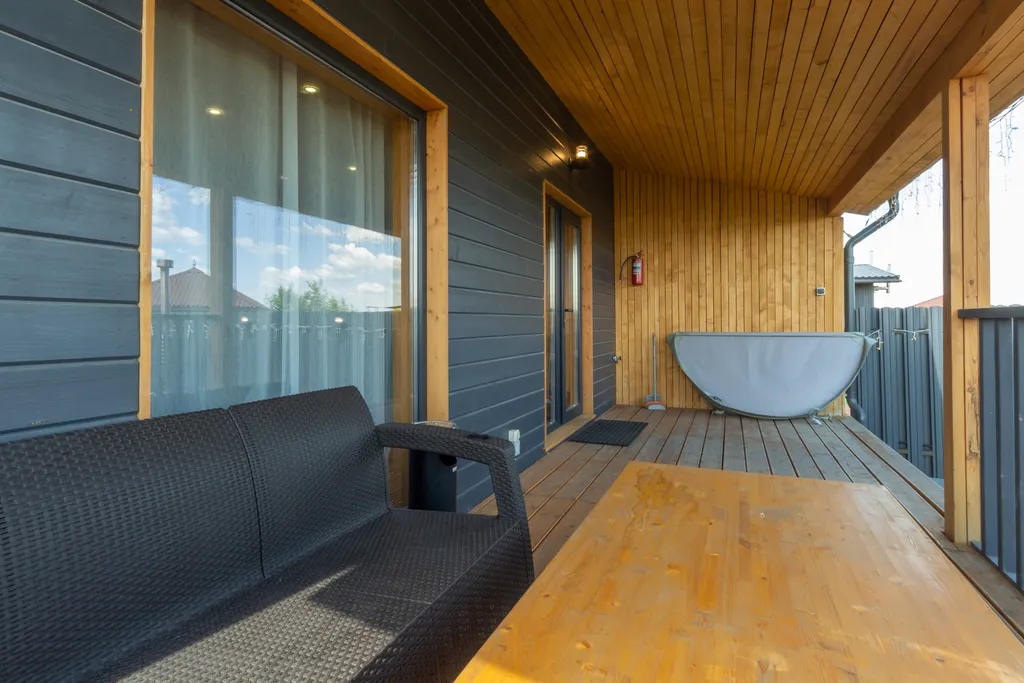 Коттедж с баней и горячей купелью