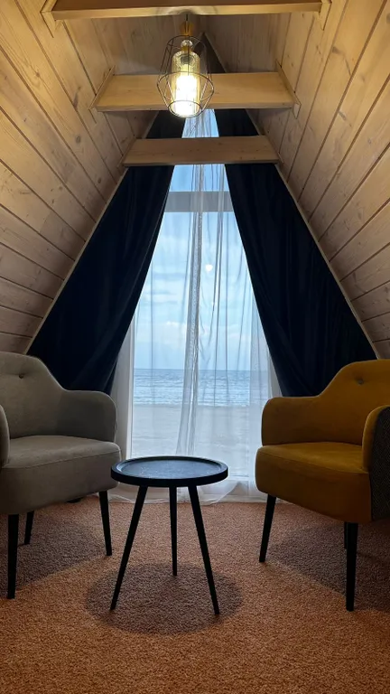 Уютный домик на берегу моря