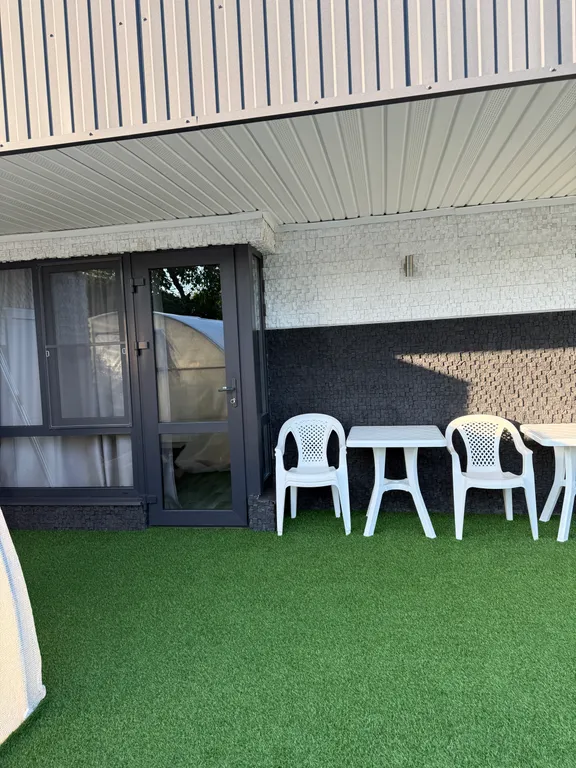 Дом с теплым бассейном