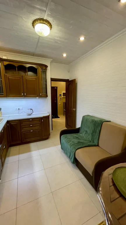 Квартира Уютная квартира в самом центре города, с видом на парк вокруг света — Омск