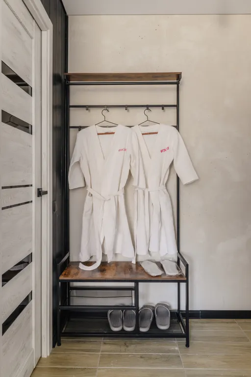 Фирменная студия Beverly