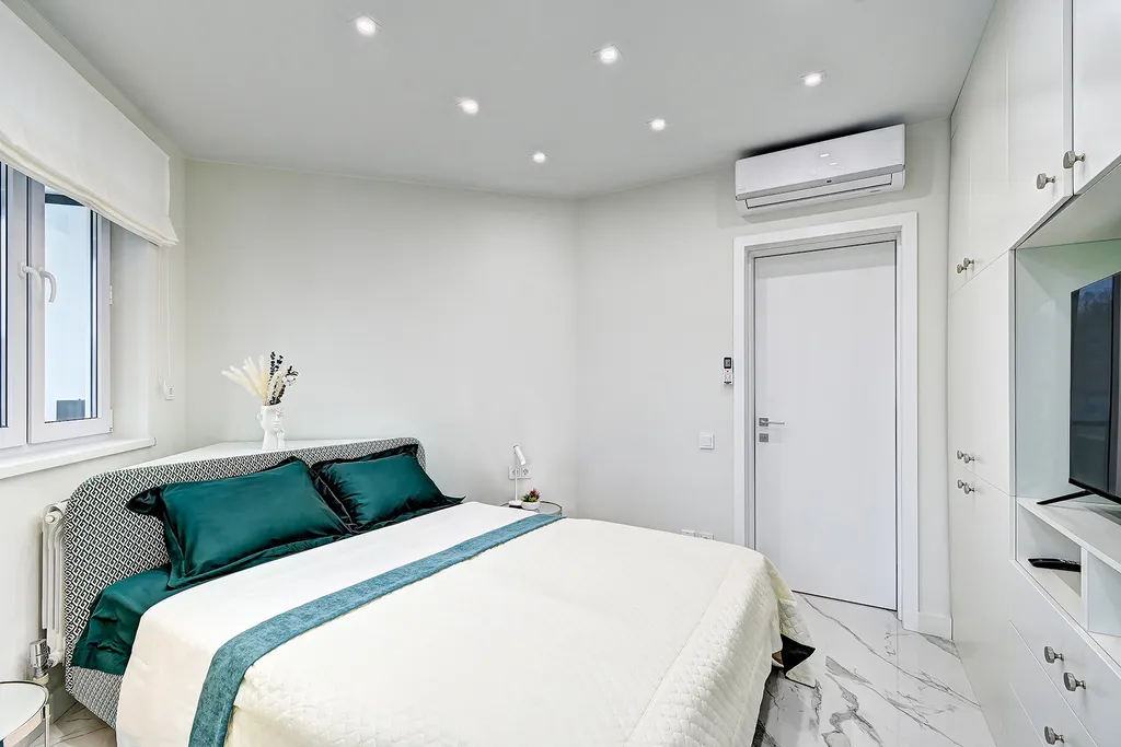 Квартира Квартира Двухкомнатная с 2 санузлами, проектором на балконе, бассейном на территории — Адлер