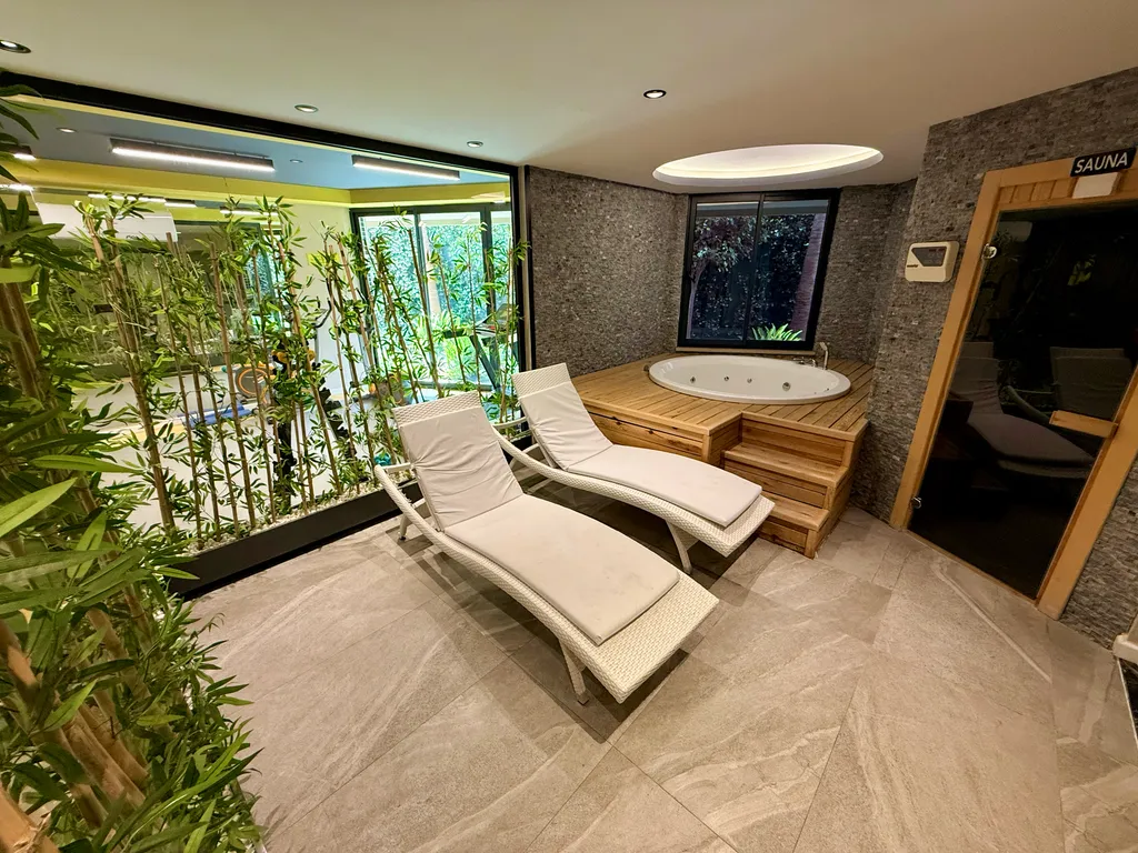 SA Apartments! Luxury 2bd Flat 150m to the Beach