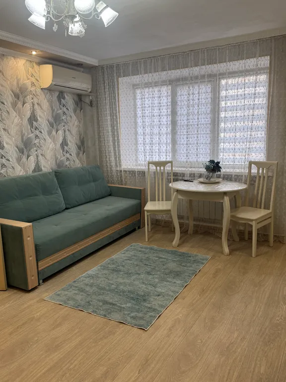 Чистая уютная квартира в центре города — аренда посуточно в Шахты