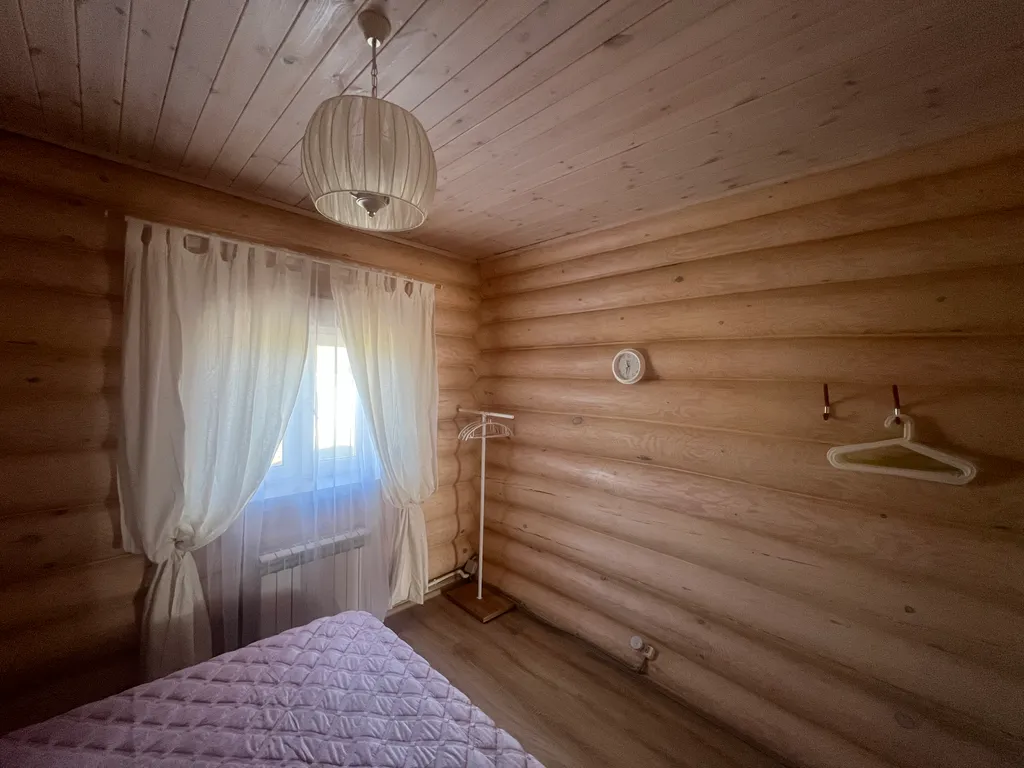 Двухэтажный дом с видом на Галичское озеро