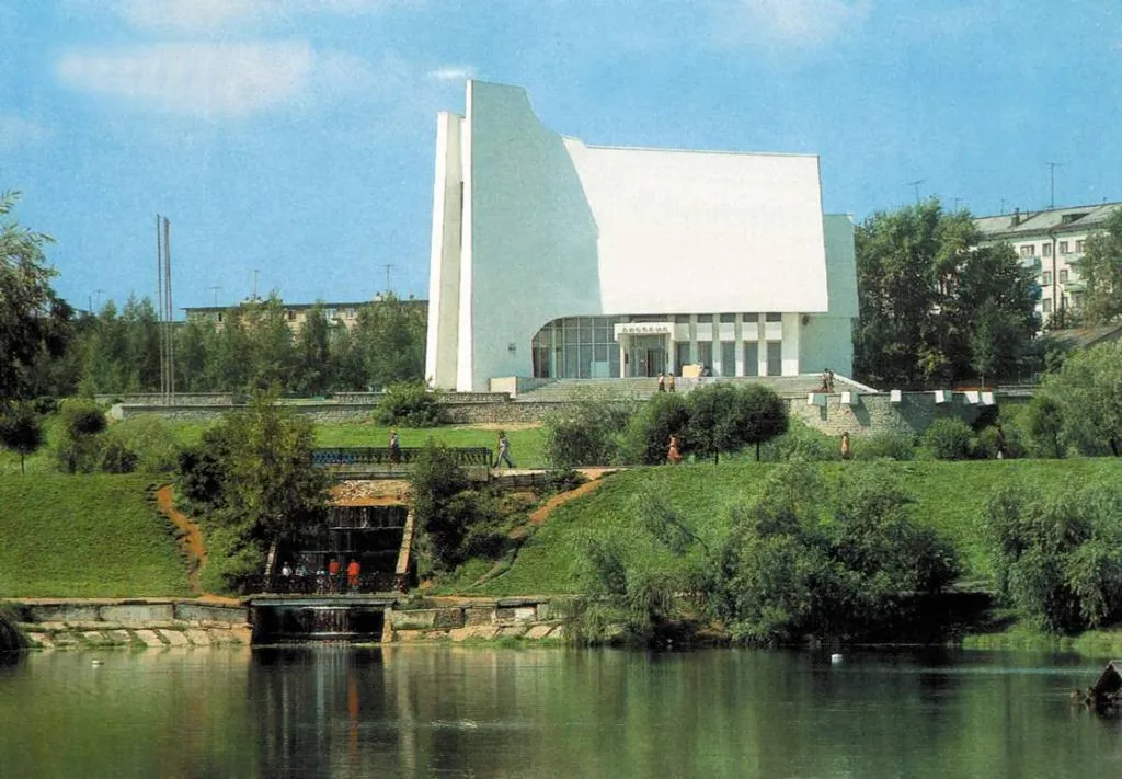 Для большой компании, до 10 человек