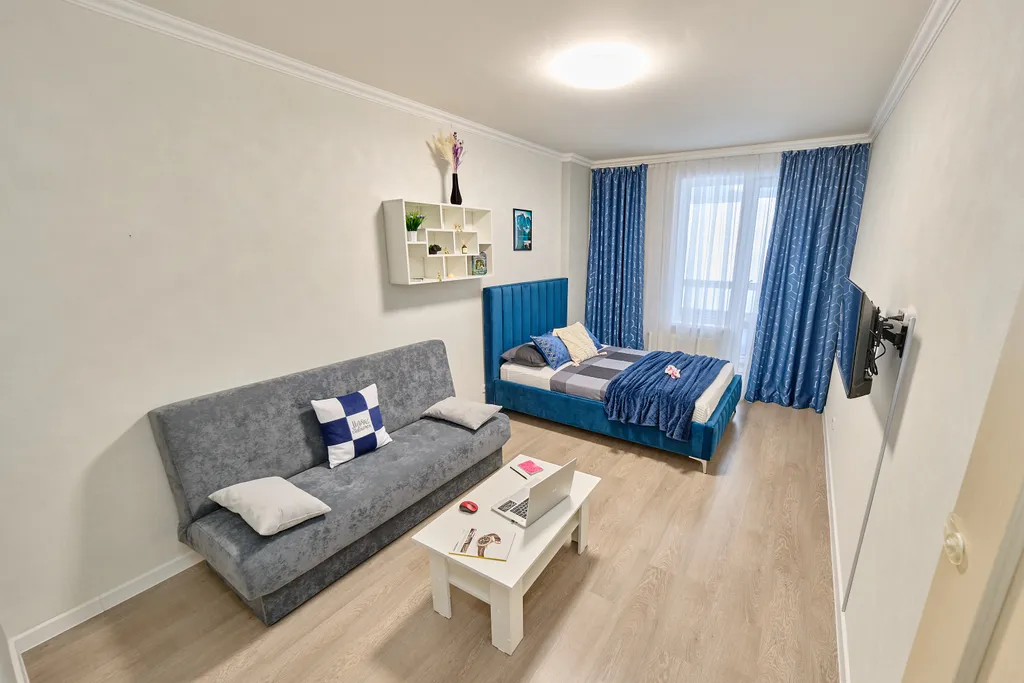 Евродвушка с балконом на 19 этаже вместительность на 6 человек